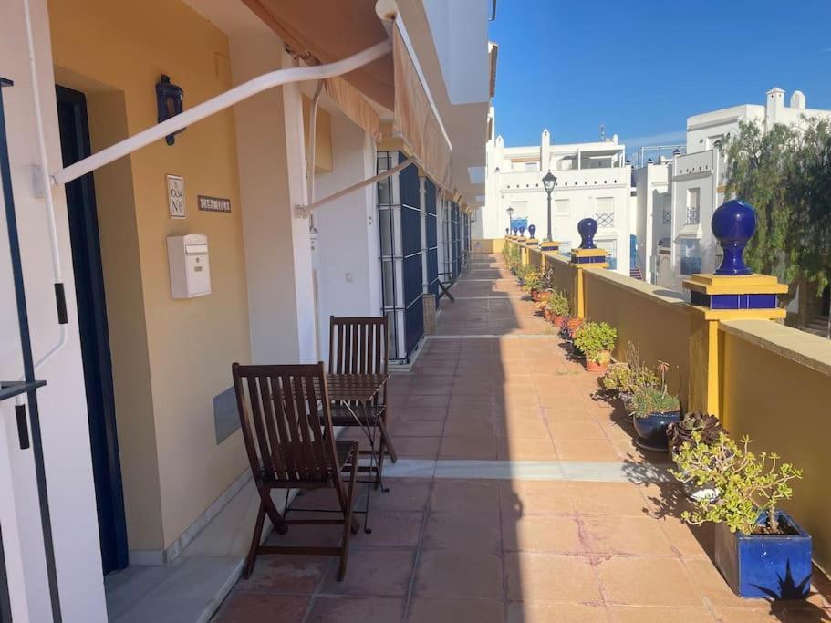 コニル・デ・ラ・フロンテラ Casa Lola Conil, Azotea Al Mar Y Parking Solo Familias O Parejasヴィラ エクステリア 写真